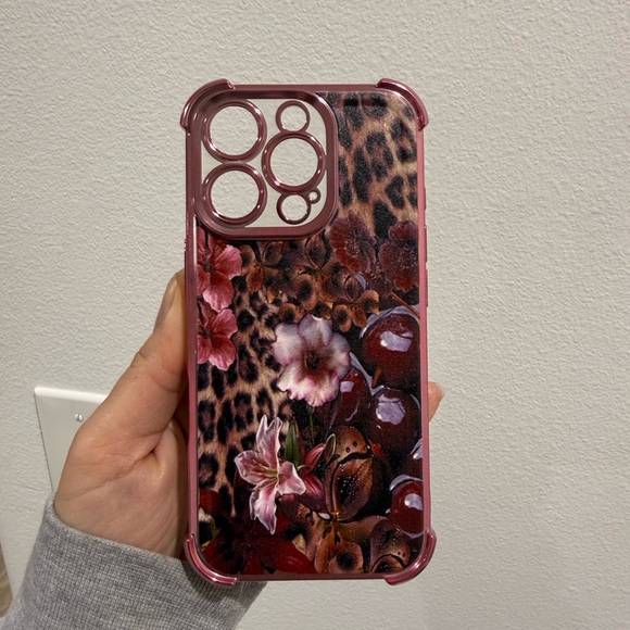 Floral cherry Leopard Print Phone Case iPhone 16 pro - Picture 4 of 5